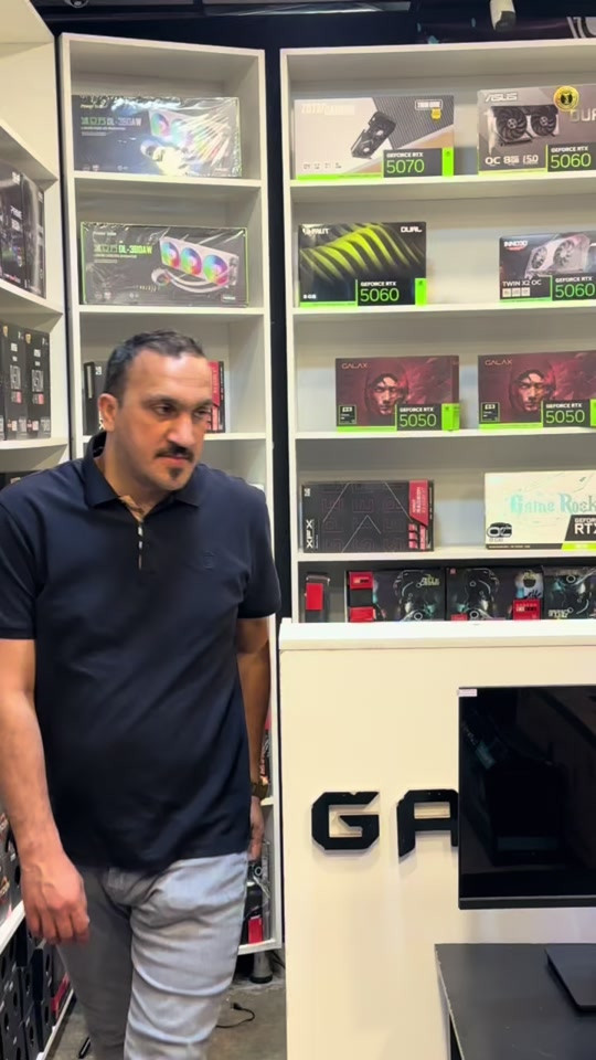 Ps5  للبيع وياه لعبتين وجوستك بغداد السيدية شارع المركز للتواصل: *********** *********** #العراق #بغداد #تجميعات #pcgaming #حاسبات 
