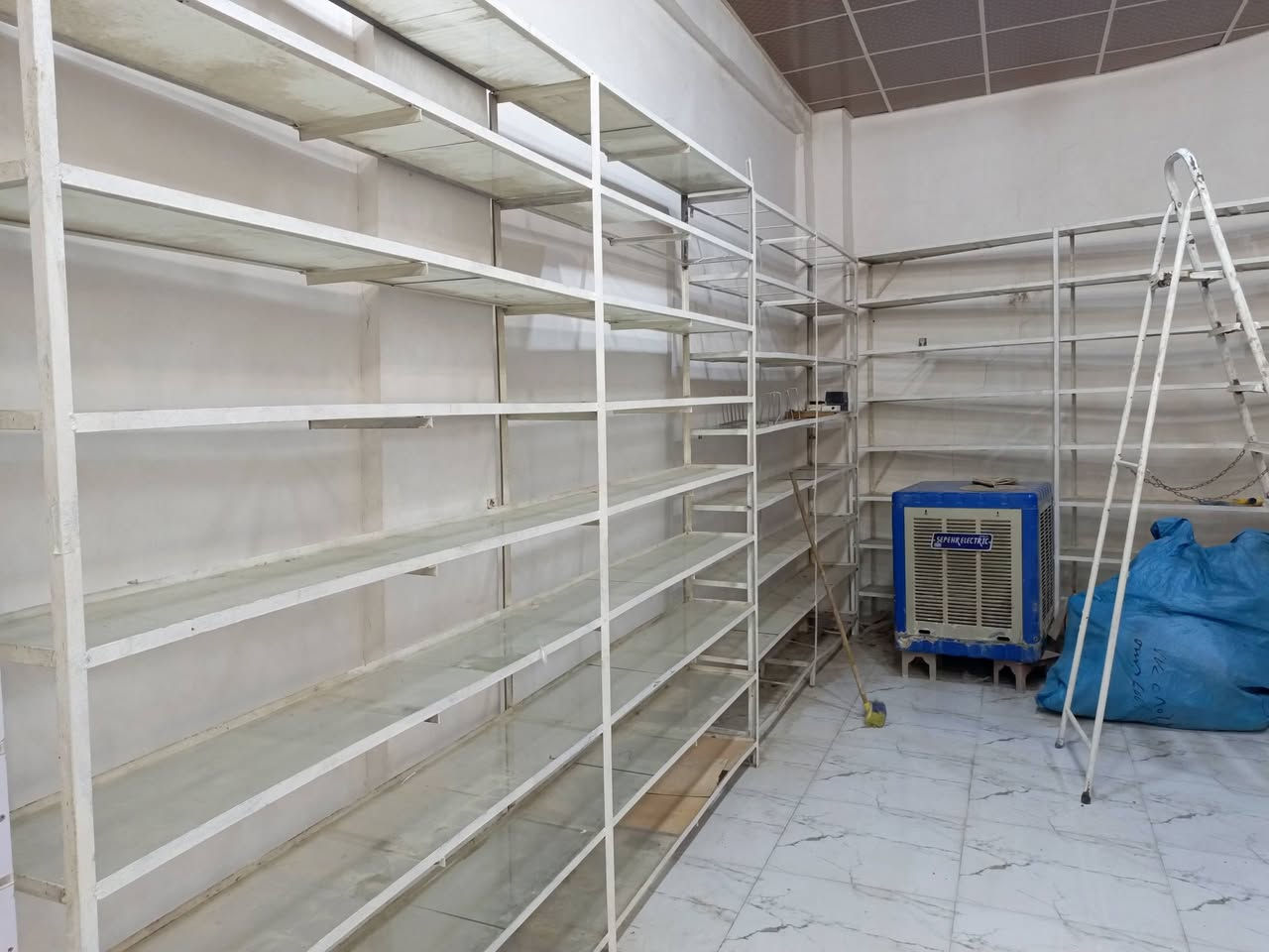 رفوف للبيع ***********
