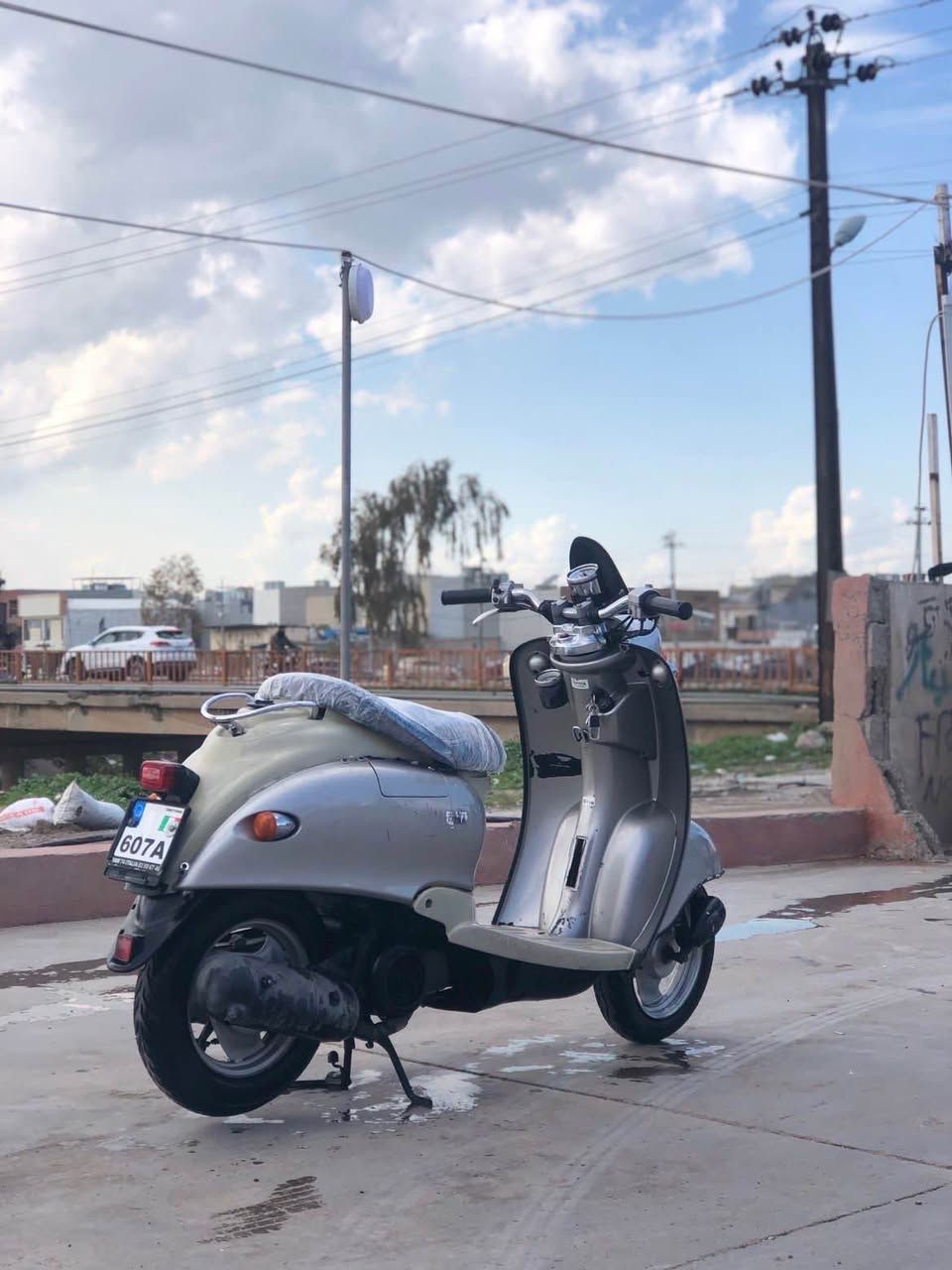 مانتۆڕی عبدل علیم خاوێن کارەبای و ئیشارەت و لایت هەمووی بە شەرت دوو تایەی نوێی لەسەرە بەنجی نوێیە تازە مەسروفی لێ کرایە 
واتس ئاپ *********** أربيل, العراق
