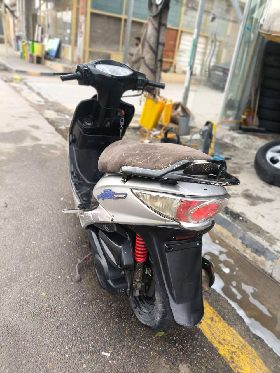 سلام عليكم كانكو للبيع مكينه 150 دراجه كفاله عامه كفرات ختم واحد افحص وين ما يعجبك لا مفتوحه ولا ملف بيها السعر 550 بيها مجال قليل بس للشراي. (***********)
