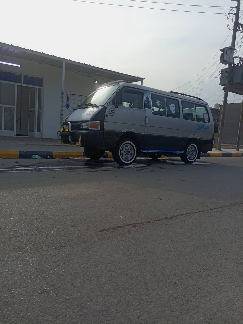 السلام عليكم كيه بسه موديل 95السياره بلاديه تخم تاير جديد باتري جديد سلف داينمو جدد السياره خير من الله دوشمه جديده   سدر امامي خلفي جديد ماه نقصه شي كبل لل شقل ***********
