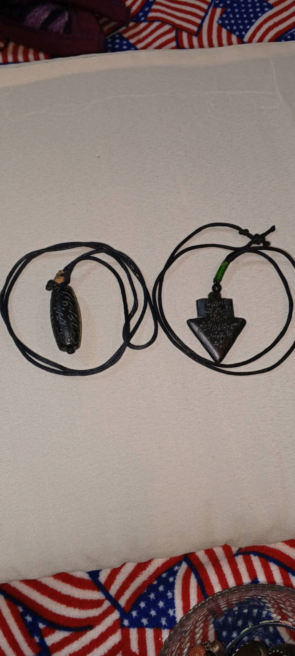 سلام عليكم ورحمه الله وبركاته البيع خواتم فضه نازله سعر الخاتمين الف 15 وحجار كريمه. وسوار فضه وكلايد عباس اباد وكلايد حجز روحاني  فرج ضبعه قديم محبه وطاعه وعقد لسان يشتغل كلمن وسعره خاص او اتصل بصاحب المال من رخصه الادمن المحترم وافق ربي يرزقك انشالله ***********