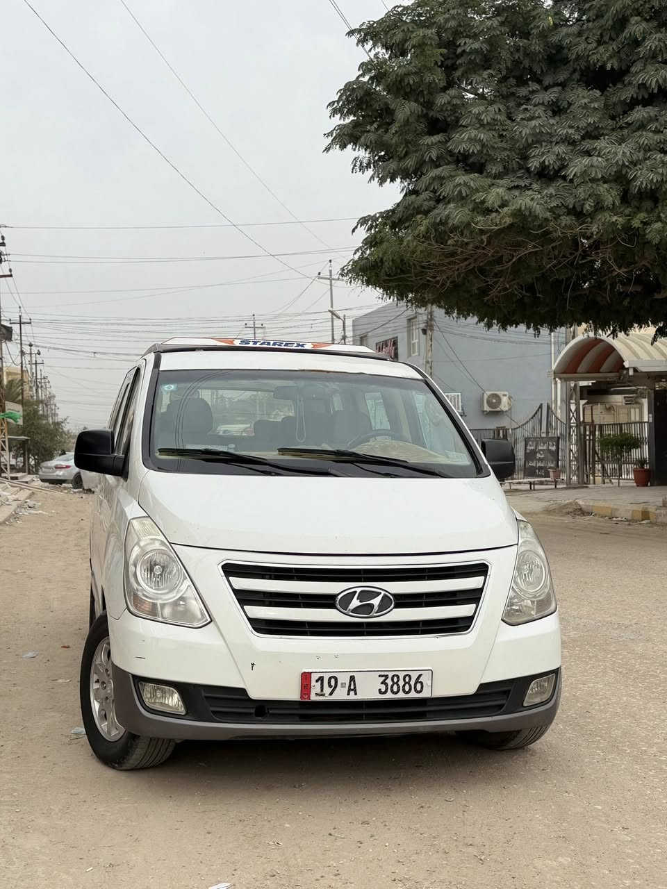 السلام عليكم ستاركس للبيع  2009رقم كربله بسمي دولي  مكفوله كفاله عامه فقط باب السايق مبدل  مكينه كير حداديه جدد سياره جديده بمعنه الكلمه مكاني نجف  ***********
