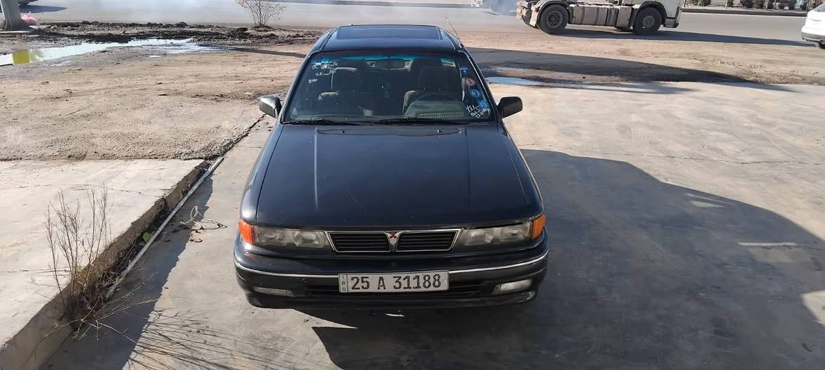 السلام عليكم متسوبيشي گلنت موديل1991 اربع جامات كهربائي تنته سنويه30 هزه جديده صبغ عام جمالية سعرها  42 وبيها مجال***********
