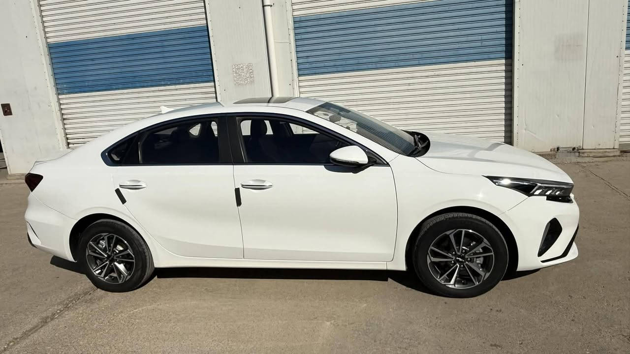 K3
موديل ٢٤ رقم سليمانيه ماشيه ٢٢ قابله للزياده فول مواصفات كفاله عامه من الشخط والرصعه والبارد والصبغ شرط الفحص جديده بمعنئ الكلمه .السعر ١٤٤$ بيها مجال اتصل ***********.مكان السياره واسط
