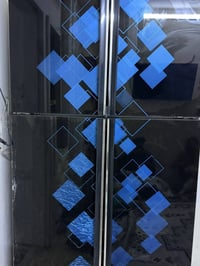 ثلاجة • بدون عطل • واجهة مكسورة