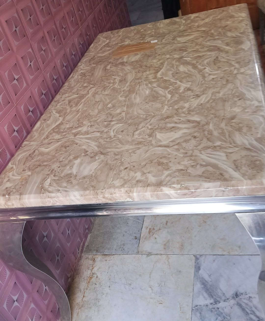 ميز طعام مرمر فقط الحجم الكبير قوي جدا يشتري يراسلني


**إذا كنت صاحب هذا الإعلان وتريد حذفه لأي سبب، رجاءا أرسل رسالة إلى الدعم الفني**