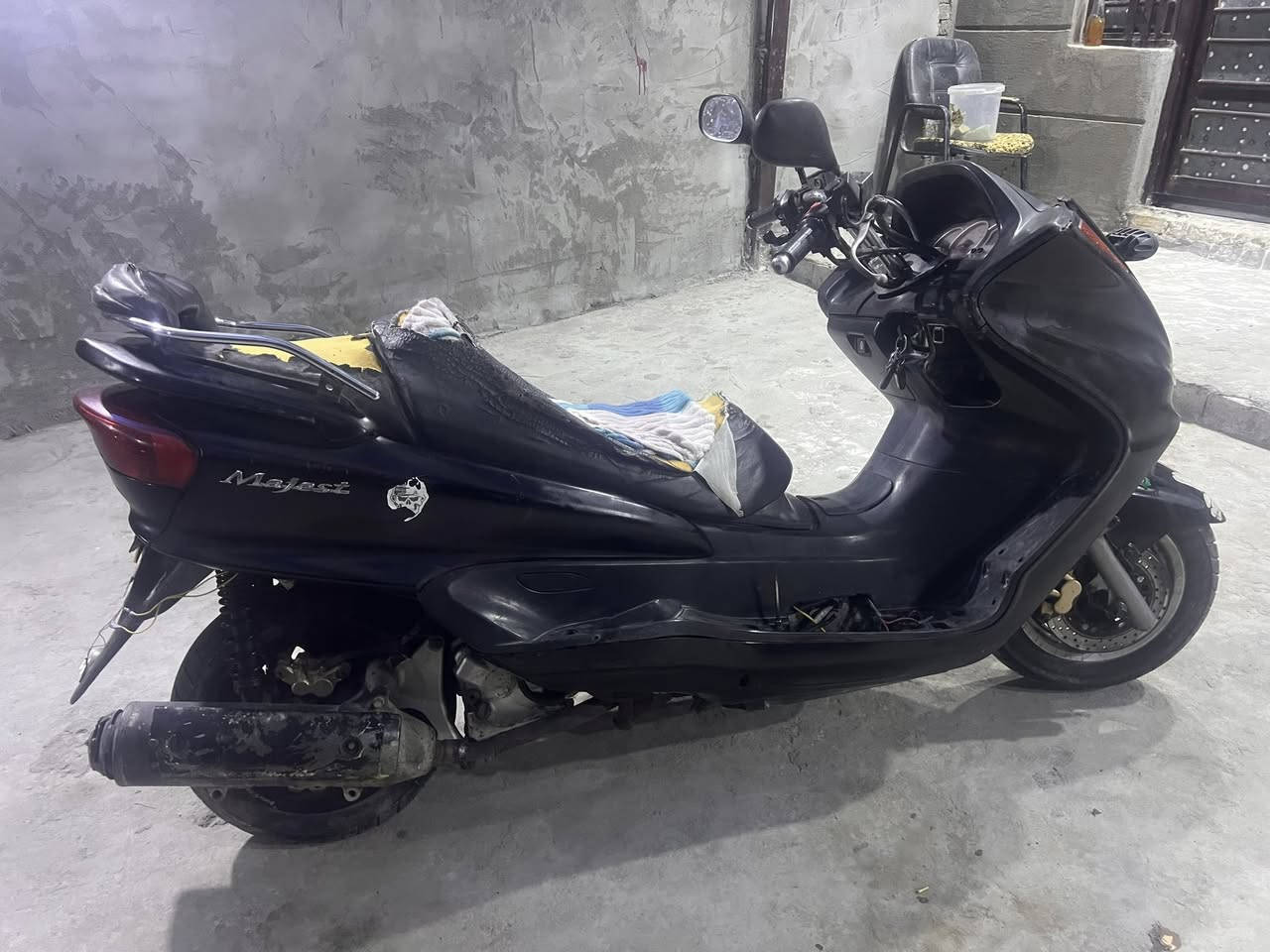 سلام عليكم مرخصت مدير الكروب دراجه ماجسته مكينه مبدل طابوكه كامله جديده ول باقي كله مكفول وشغال او مروس بداله إيراني نامه  وطي فوق قليل مكاني القرنه الثغر ٣٥٠وبهه مجال رسني وساب فقط ***********
