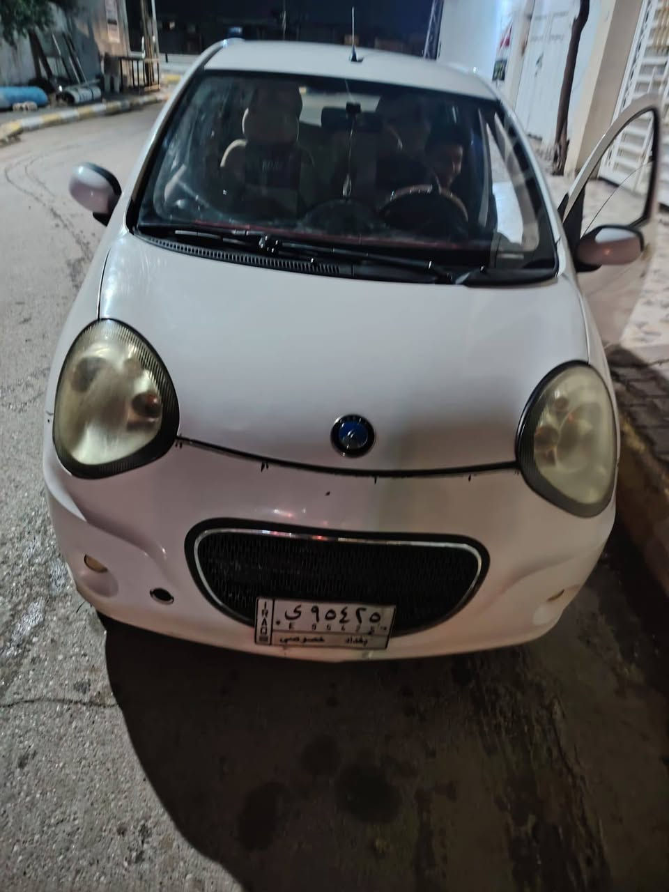 سلام عليكم سياره جيلي باندا سياره كير و محرك كفاله عامه سياره نضيفه
السياره تحويل ثاني يوم سياره نضيفه تبريد شغال عوزه قايش صدر امامي و خلفي السعر 48وبيه مجال 
رقم الهاتف ‏‪***********‬‏
