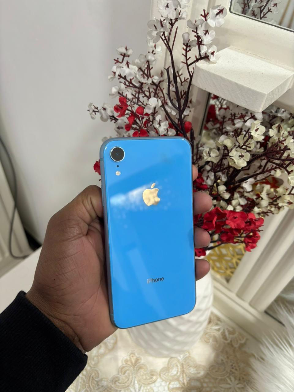 آيفون xr للبيع جهاز مستبدل فقط شاشه ٣خيارات وبطارية ١٠٠وجهاز كله شغال جهاز نضيف كلش ذاكره ٦٤سعره ١٣٥بي مجال مكاني بغداد الامين الثانيه ***********
