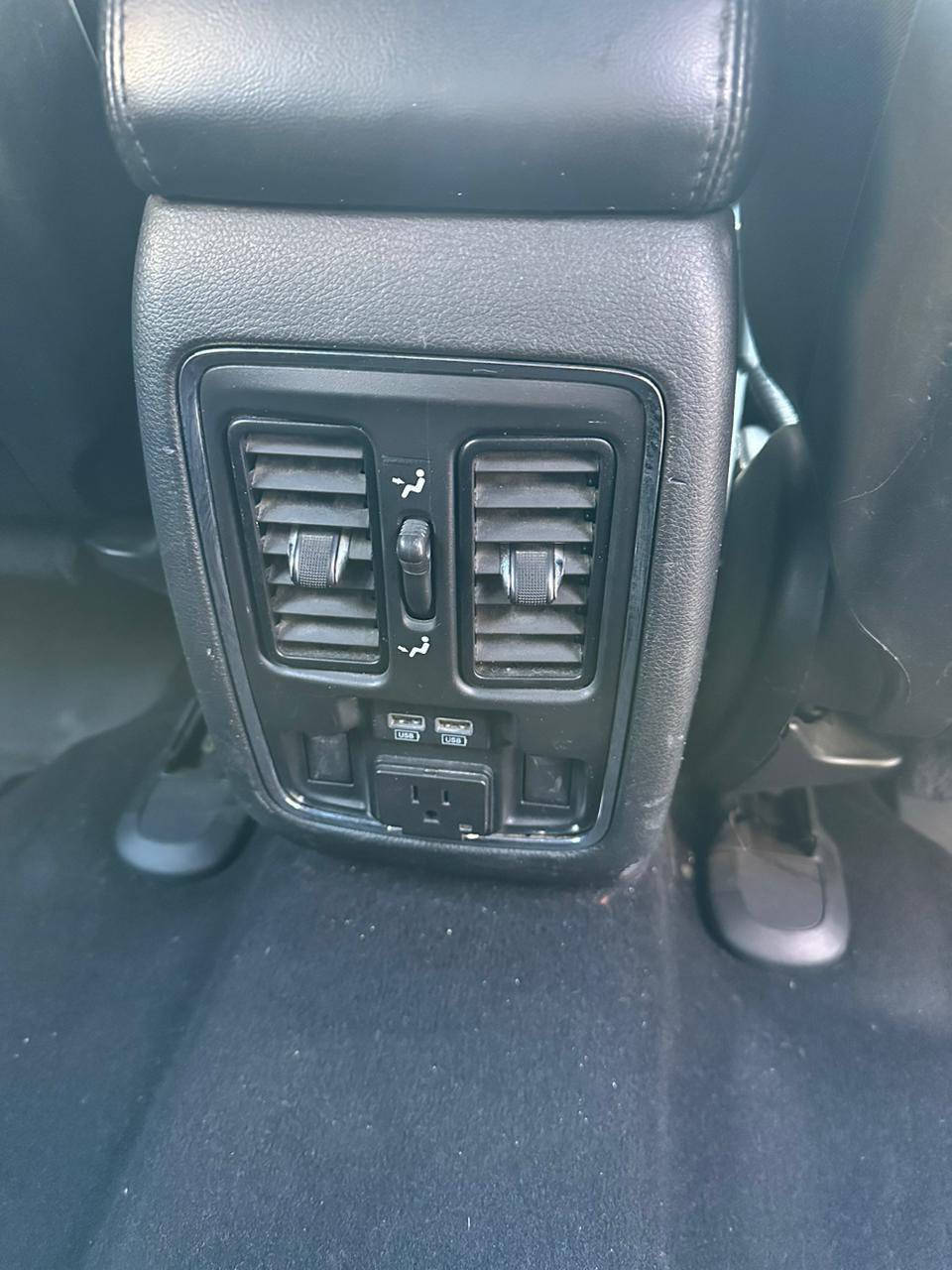 السلام عليكم جيب ١٩ كلين كفاله حتى الدعاميات فول عدى الفتحه  رقم اربيل تحويل مباشر  مواصفاتهه معروفه 
العنوان بغداد 
السعر 245
رقمي ***********
