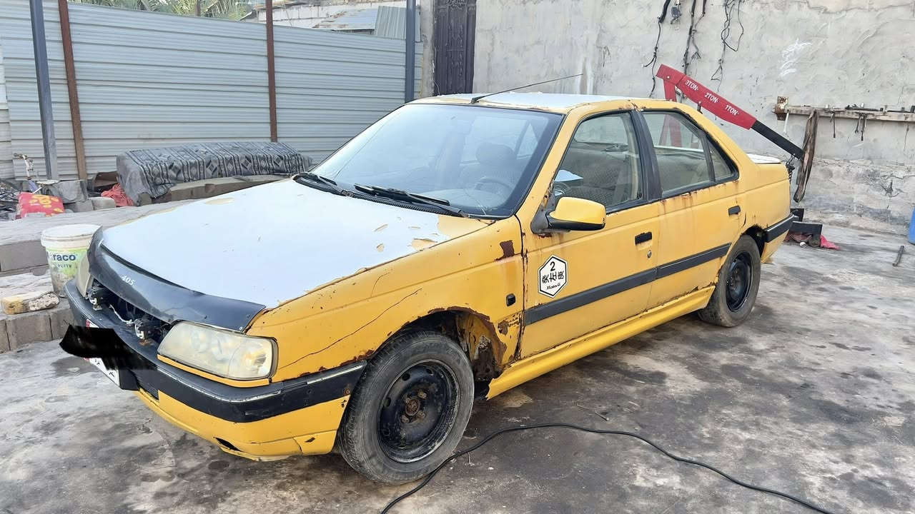 سلام عليكم بيجو 405 بدون راعي مكينة مكفولة كير بي مشكلة كهربائيات محتاجة ترتيب.         سعر 10  بصرة ابو الخصيب ***********
