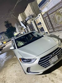 النترا موديل ٢٠١٨فول مواصفات محرك ٢٠٠٠دوش حادث فقط صندوك وجاملغ الأيمن...