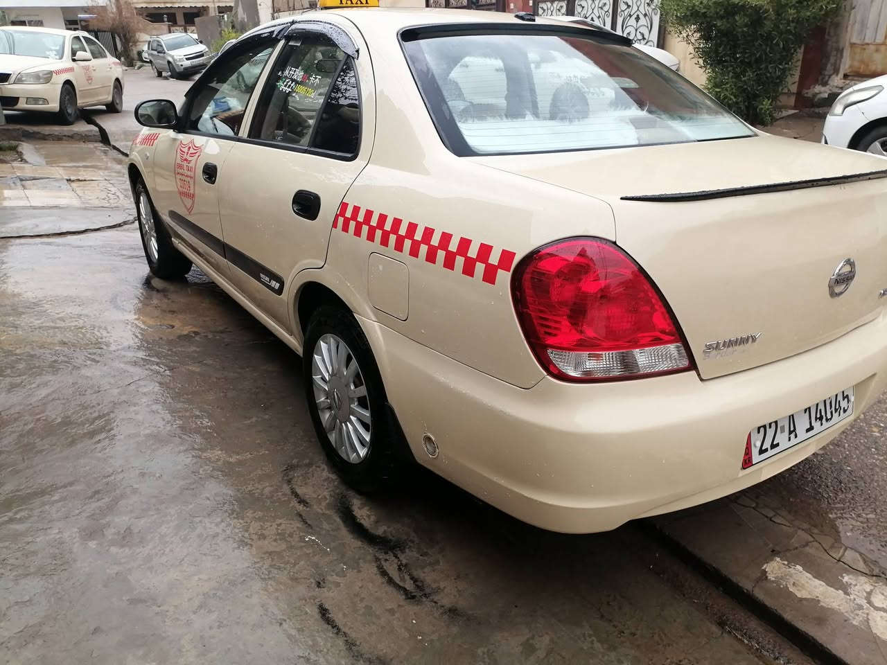 نیسان سنی یابانی بۆ فرۆشتن 2012یەک پارچە بۆ یاخ گێر عادی ***********
