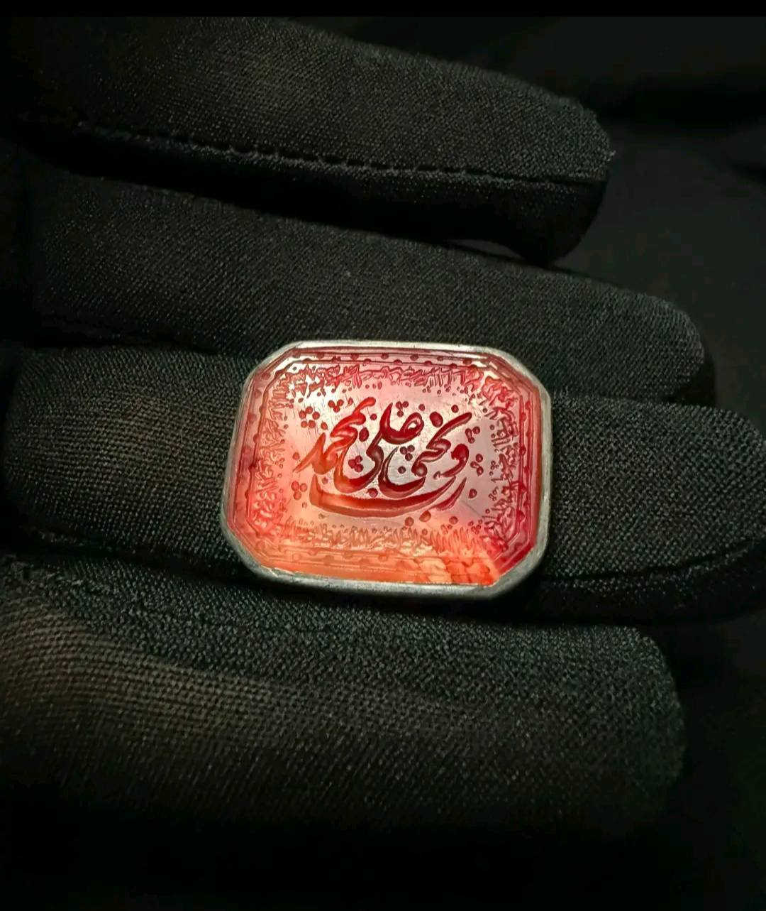 متاح خاتم يماني احمر طبيعي مخطوط يدوي ..***********
