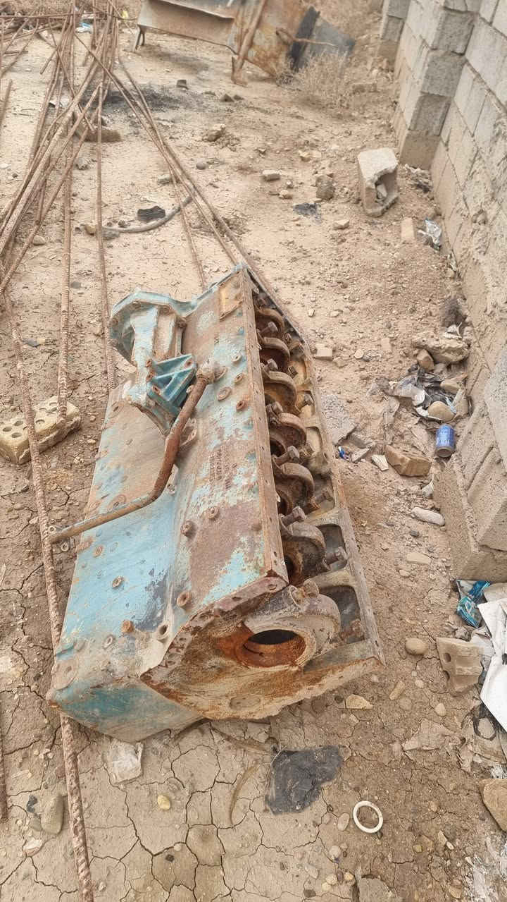 ***********
***********
