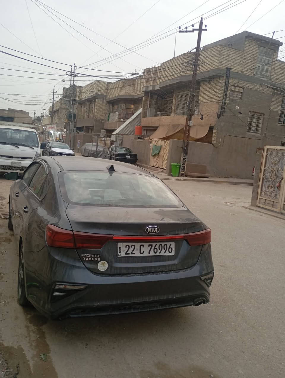 السلام عليكم ورحمه الله وبركاته اخواني سياره فورتي 2020 وارد امريكي حادثه جاملغ وبنيد بل عراق مكفوله (رقم اربيل شمالي )(كير ومكينه مكفولات )(تخم تايرات)(صدر امامي خلفي جديد)(دوشمه جديده )(منظومه غاز بيه بس ما كامله )(صور حادثه موجوده )(مكاني بغداد )(السعر 128وبيه مجال )(رقم الهاتف ***********)(ملاحضه السياره ما ناقصه اي شي برغي مناقصه )
