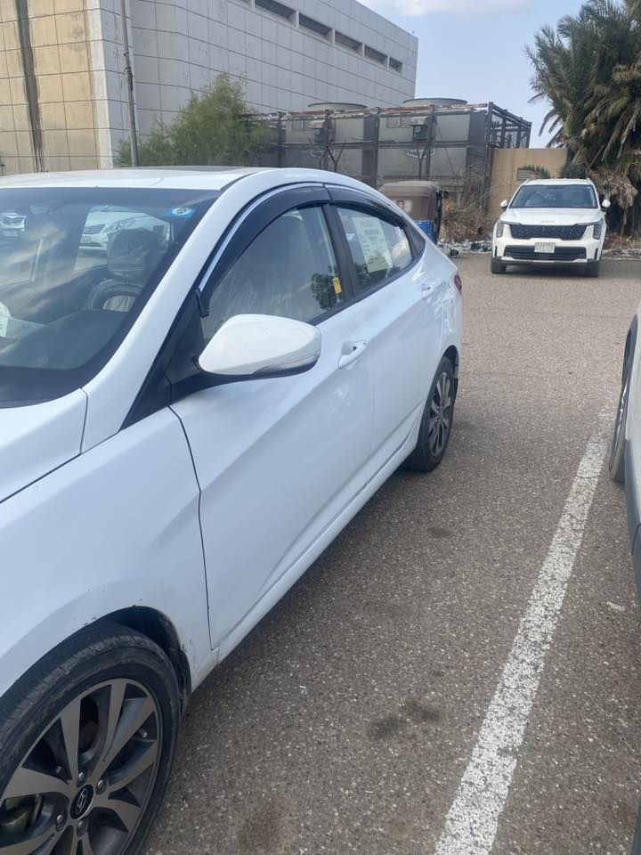 سلام عليكم 2016 مكفوله من الضربه والصبغ سعر 100 وبيهه مجال قليل مكاني بغداد تقاطع دوويش ***********
