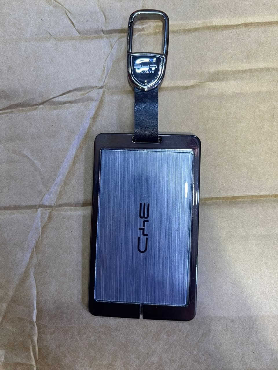 بصمة BYD كاربون فايبر متوفر 6 الوان مع الكارات متوفر 6 الوان ايضا ( السعر ٢٥ الف كفر بصمة مع الكارت كفر بصمة وحده يكون سعره ١٥ الف ) للحجز والاستفسار الاتصال على رقم ***********
