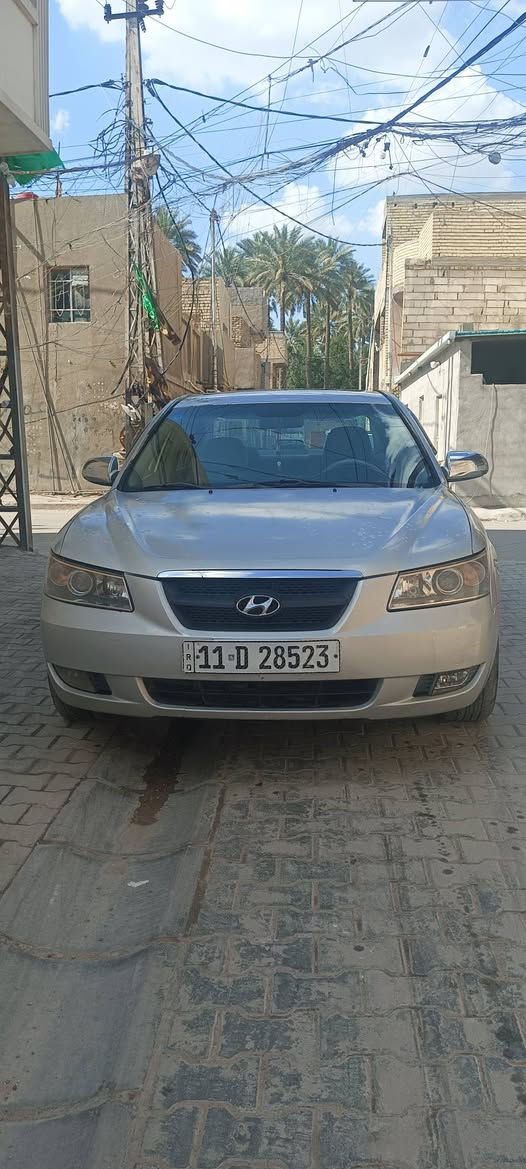 سوناتا موديل 2006 فول مواصفات فتحة سقف واحد على واحد محرك 6 سلندر السيارة جاهزة وحلوه أي نقص ماكو رقم جديد دولي بسمي السعر 85 بيها مجال رقمي *********** بغداد ساحة اللقاء
