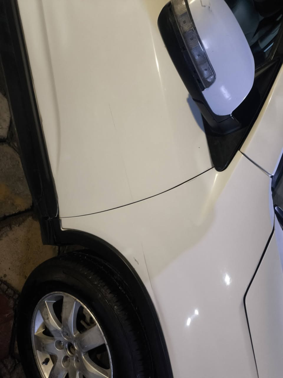 سلام عليكم
عندي سورنتو خليجي 
مديل 2013
 للبيع ابيعلك كوم حديد 
ومبدل قماره ومصبوغه عام 
واوكفلك بتحويل وغرامات 
السعر 100 وبيها مجال 
الاستفسار خاص 
***********
