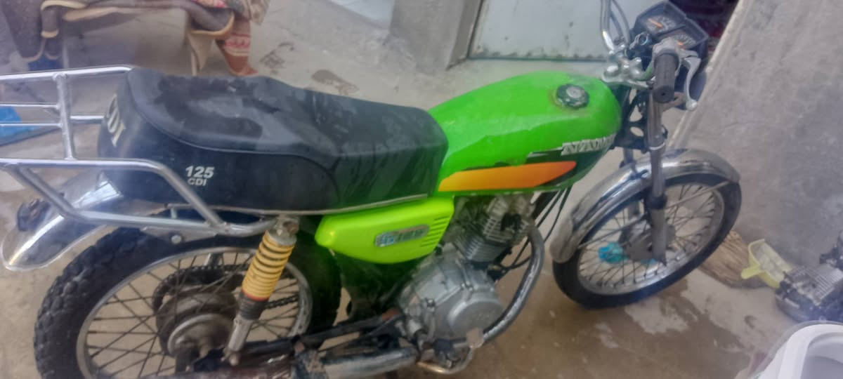 السلام عليكم للبيع دراجه اوراق اصولي ***********//.          /370
