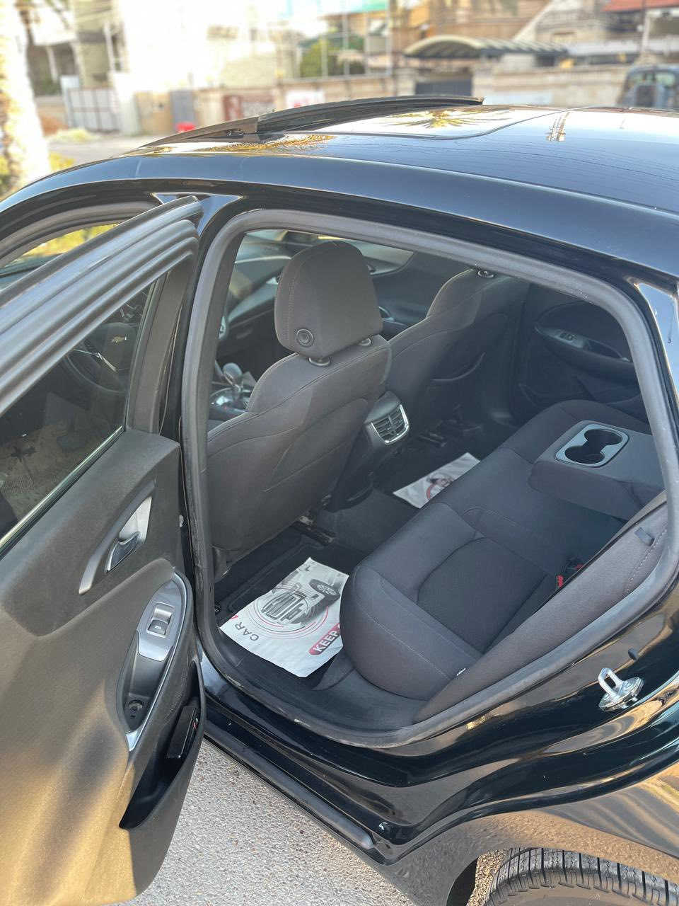 السلام عليكم ماليبو للبيع موديل 2024 LT فول مواصفات 
بانوراما 
كشن كهرباء 
هيتر بالكشنات 
تبريد خلفي 
حساس خلفي كامرا خلفية 
رادار توقف ذاتي 
قيادة ذاتيه 
لد نهاري 
حادثها بابتين جهة السايق مبدلات نفس اللون اصليات مال تفصيخ وربع جاملغ صبغ بجم كبس ايرباك بردة فقط السيارة ماشية 44 الف ممشى امريكا السيارة بدون رقم منفيست بأسمي سيارة جاهزة من كُلشي اي نقص مابيها مكان السيارة بغداد السيدية السعر ب135 $ للاستفسار الاتصال على الرقم *********** تريد ارقمها الك عادي ماكو مشكلة
