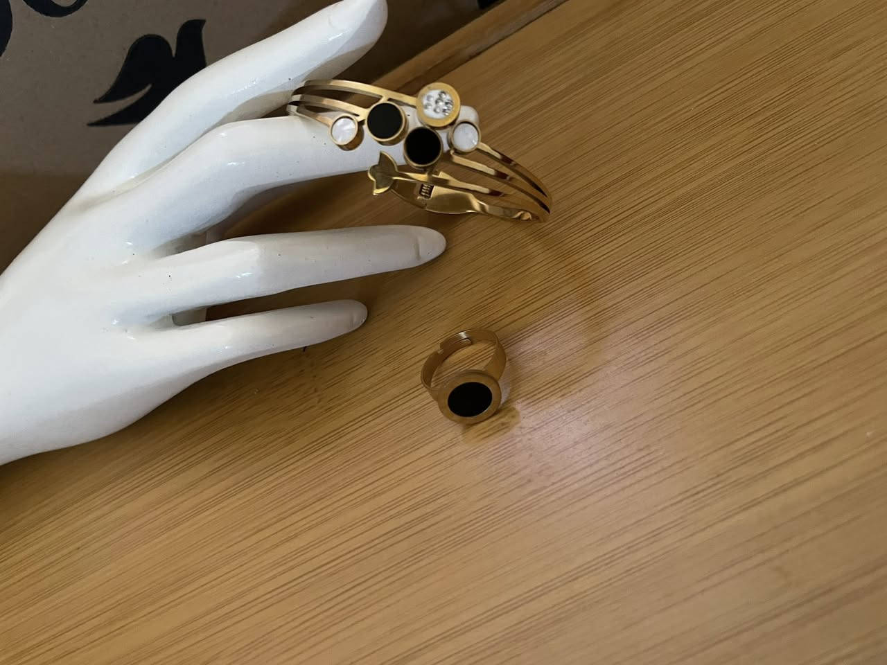 كرنتي ب 1500 قديمة …الطلب واتساب ..27563366


**إذا كنت صاحب هذا الإعلان وتريد حذفه لأي سبب، رجاءا أرسل رسالة إلى الدعم الفني**