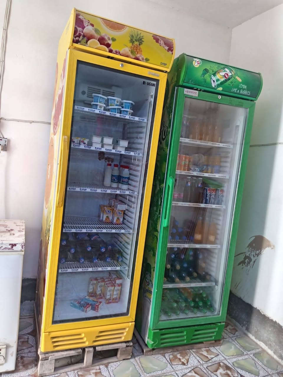 السلام عليكم
عارضة عدد ٢ +مجمدة للبيع
 مكاني شارع بلقيس


**إذا كنت صاحب هذا الإعلان وتريد حذفه لأي سبب، رجاءا أرسل رسالة إلى الدعم الفني**