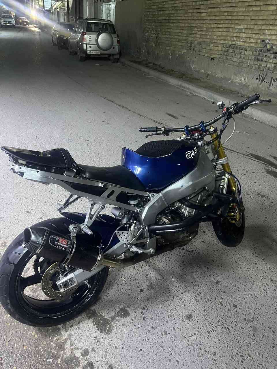 كاوسكي للبيع م2004محرك636ادراجه عليه ادامه باتري ودهن امزويل وقمجي سكليتر وبعد اهواي مكينته مفتوحه بس انكر سلف واطلع مكاني زعفرانيه سعره ب15ورقه وبيه مجال بصيط للتواصل ***********
