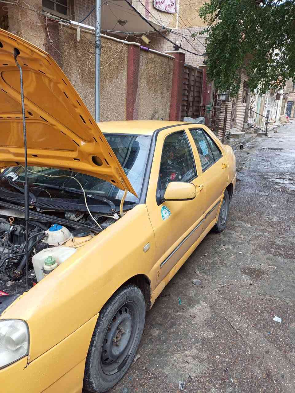 سلام عليكم سيارة شيري كوين موديل2011 للبيع مجرك كير 
مقفل رقم جديد سنويه 2028 هيه مصفره سيارة كامله سعر31 ورقه بي مجال بسيط مكان بغداد الرحماني كرخ رقم هاتف ***********
