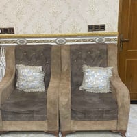 ١٠ مقاعد • خشب • درجة أولى