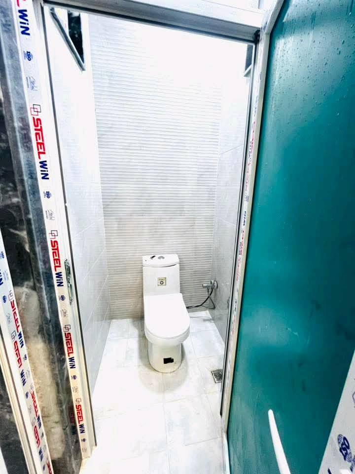 حي الملايين الأولى
دار مساحه 150م طابقين
5غرف نوم بناء حديث
تسليم فوري 