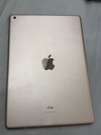 ايباد ابل 7 نضيف كله ع بلاد للاستفسار خاص أو رقم تلفون 07708474409