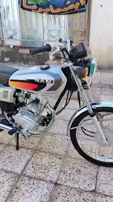 بدون للبيع ايراني اصلي بلاد جديده مكفوله *********** /سعر ٨٠٠ الف
