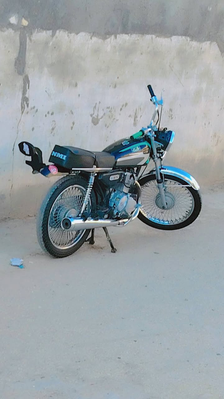 للبيع دراجه كلك مديل 22 سعر 400 وبيه مجال لطيبين مكان نجف كوفه عباسيه لستفسار على  رقم   ***********
