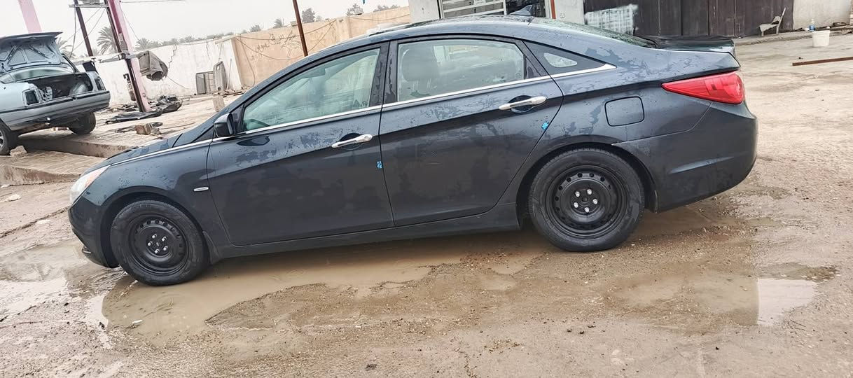 سوناتا ٢٠١١وارد امريكي مكينه جي دي اي GDi2400
معروضه ب٩٦ورقه وبيها مجال حق الجيه رقمهة صلاح الدين. مكينه وكير شرط النضافه 
والسونار مرفق مع الصوره
الضرر فقط محلوبه شويه بالقماره 
وشدوخ خفيفه 
مكان السياره صلاح الدين. 
***********
