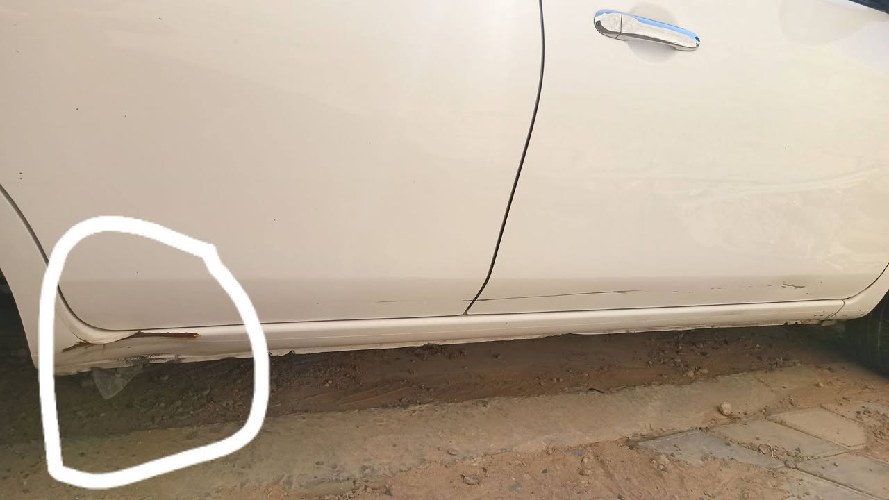 السلام عليكم 
نيسان صني هندي للبيع  موديل 2020 رقم أربيل بسم شركة مسوي وكالة أني تريدها تحويل أو وكالة 
بيها بارد مكانين على كد شبر وضربة شخط بالدوسة من جوة 
والدعامية الامامية انسحبت بضربة ورجعت بلادي 
التبريد والمحرك والكير معروف خير من الله وباقي المواصفات 
سعرها 115 ورقة 
رقمي *********** بي واتساب
