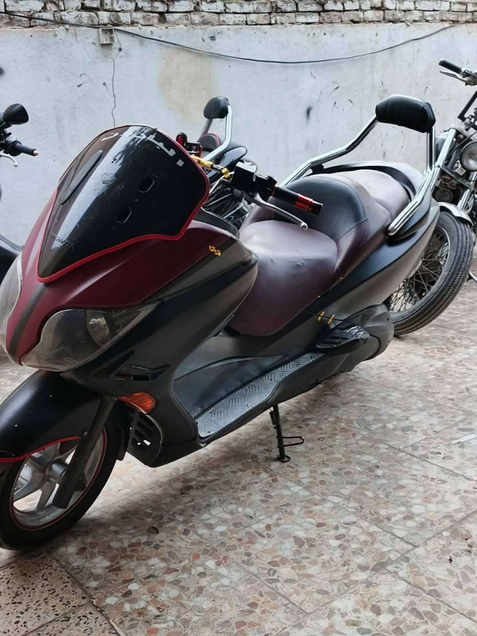 السلام عليكم فورزه 010 عميه بلاد كامله مكمله بدون نواقص السعر مليون وربع بيه مجال للطيبين مكاني بغداد السيديه بيع فقط بدون مراوس ***********
