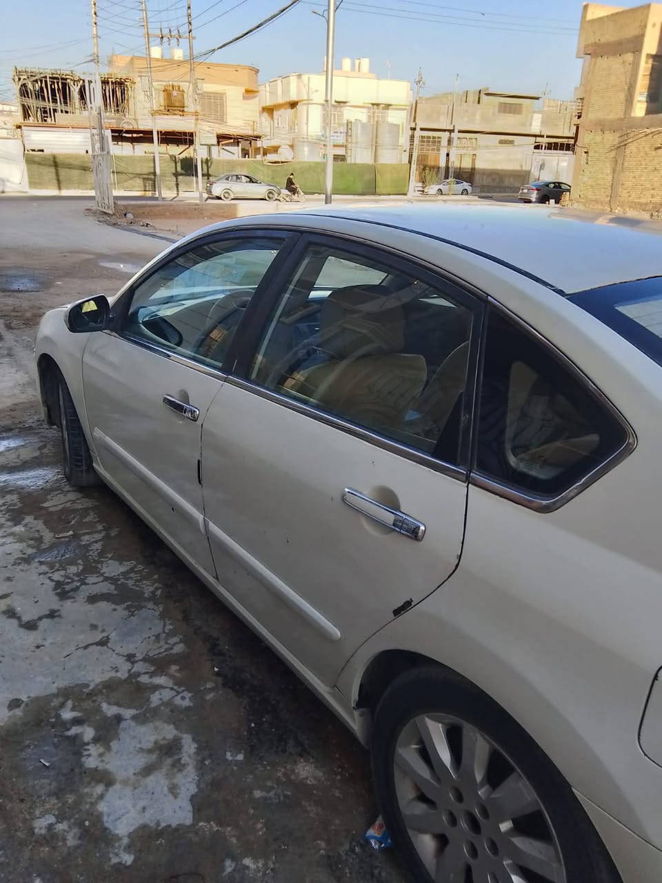 موديل 9
محرك 6 

حداديه وتخم تاير هذا الأسبوع شادهم 

تبريد إدامه جديده 

لون ابيض صدفي 

بيه جاملغ وبنيد صبغ بدون اي دواخل

السياره بيه شويه جراد
السعر73

***********
