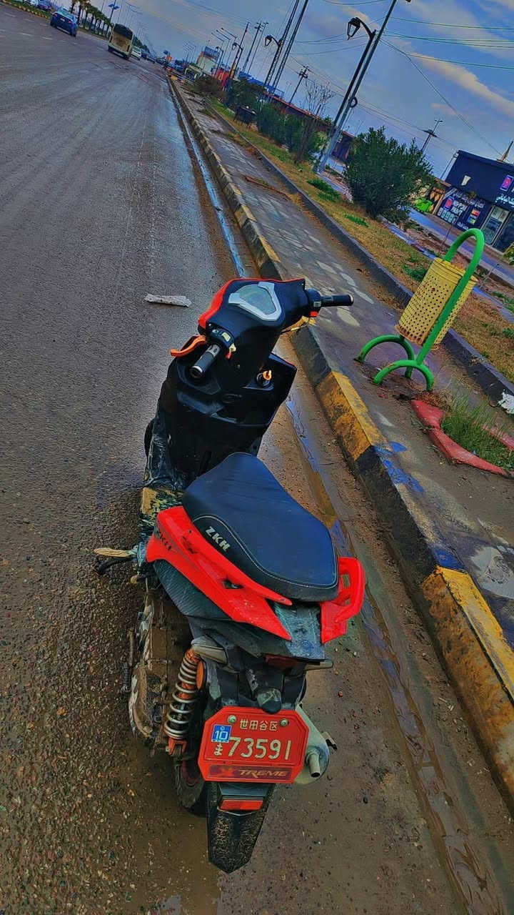 سكنس مضلع ياباني للبيع برغي ما مفتوح بيها شلع ومعدل تشك لكاع لايتات ايشاير كامل سعر 500وبيها مجال حك جيه رقم ***********
