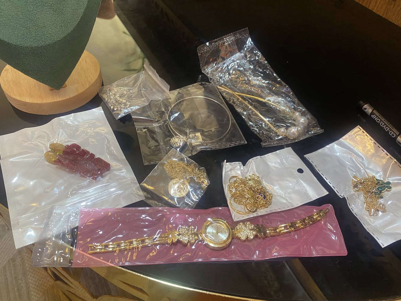 حبشكلان مشكله مكياج عنايه اكسسوارات اسعار جدا مناسبه 
@إشارة


**إذا كنت صاحب هذا الإعلان وتريد حذفه لأي سبب، رجاءا أرسل رسالة إلى الدعم الفني**