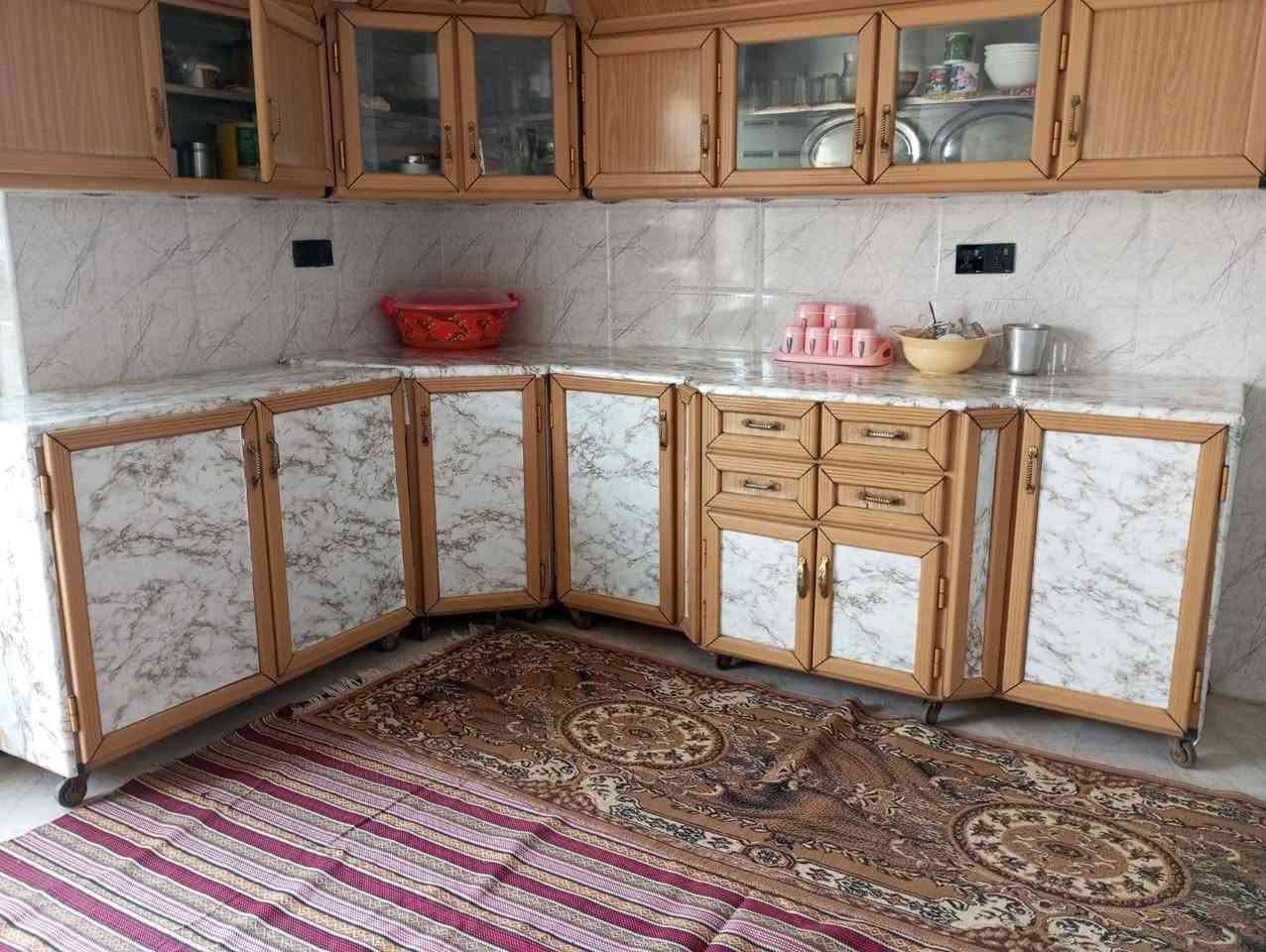 السلام عليكم كاونتر بحاله جيده للبيع سعره ٤٥٠ وبي مجال مكاني حجي هندي رقم ***********
