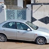 سياره نيسان للبيع الموديل 2002 واذا اكو اراوس السياره صبغ عام 07817608...