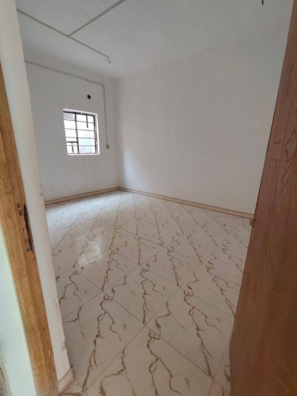 #يالله (اللهم صل على محمد وآل محمد)

#بيت زراعي 200 متر للبيع

#البناء بلوك كهربائي عكاده 👈يحتوي على ثلاث غرف وصاله وإستقبال ومطبخ وحمامات خارجيه وداخليه بيت نظيف ومرتب👍

#العنوان ناحية أور (السديناويه) شارع المستوصف قرب المدرسه الصينيه الجديده ✅

#السعر بلاش ب 43 وبيه مجال قليل بيع سريع ومستعجل 💸

للإستفسار الإتصال على الرقم ***********
