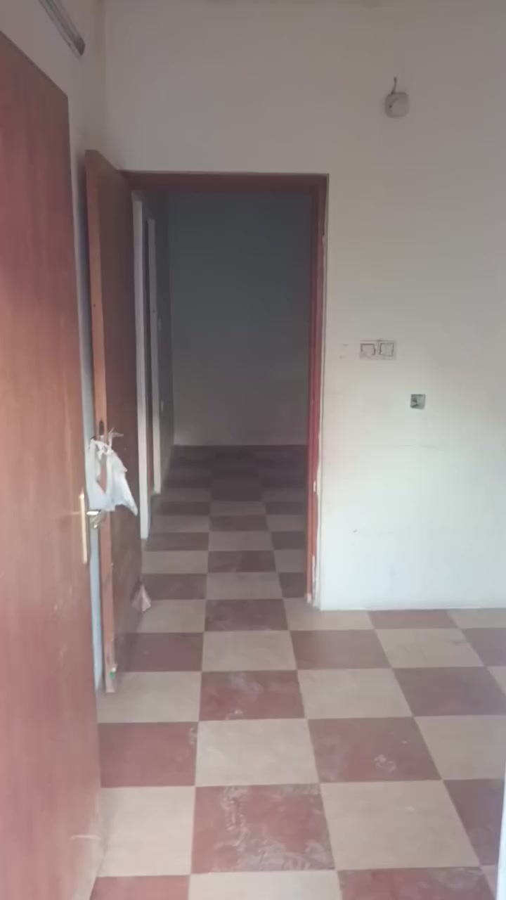 بسم الله للايجار بيت طابق ثاني منطقة زركته خلف جامع سليمانية قرب شاري جوان ***********   ***********
