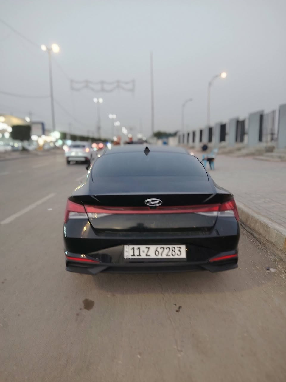 انتره ٢٣ فول عده فتحه سياره وارد أمريكي حادثه خلفي ربع من قبق صندوك ولبنيد بي اقل شبر تجي وشوف مكان سياره بغداد العبيدي وصور الحادث موجوده شراي ***********
