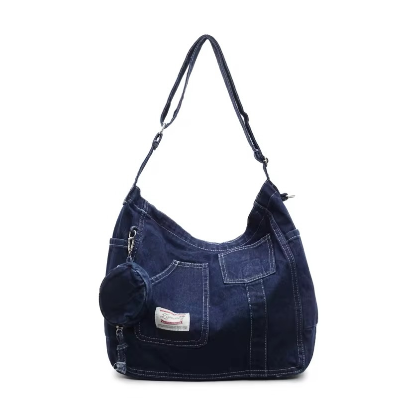 ⁨	✨ حقيبة جينز عملية وعصرية ✨

👜 خامة جينز مميزة بتصميم كاجوال يناسب الطلعات والاستخدام اليومي
🤍 واسعة وتكفي أغراضك الأساسية بكل راحة
🎁 مرفق وياها البوچ الصغير مثل ما موضح بالصور

💰 السعر: 18,000 دينار فقط
🚚 التوصيل: 4,000 دينار لجميع محافظات العراق
✅ ضمان فحص القطعة أمام المندوب قبل الاستلام

📩 للحجز أو الاستفسار راسلينا على الخاص، والكمية محدودة 💕⁩
. 
. 
. 
. 
. 
#jeans #جينز #حقيبه #جنطه #اكسبلور_explore


**إذا كنت صاحب هذا الإعلان وتريد حذفه لأي سبب، رجاءا أرسل رسالة إلى الدعم الفني**