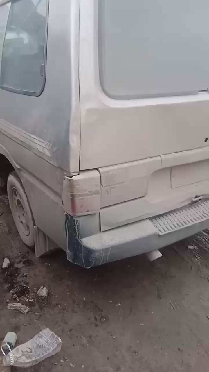 سلام عليكم خوان سيارة بستة للبيع مديل تسعة سيارة شغالة كبل لشارع السعر 15 ورقة وبيهة  مجال العنوان العبيبية بغداد ***********
