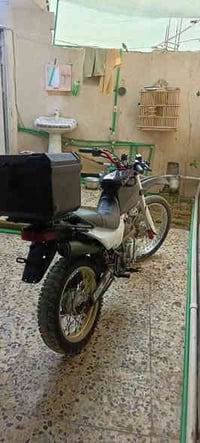 قفاز للبيع ياباني مال حاويه بس المكينه مال ايراني قفاز نظيف من كل شيء ...